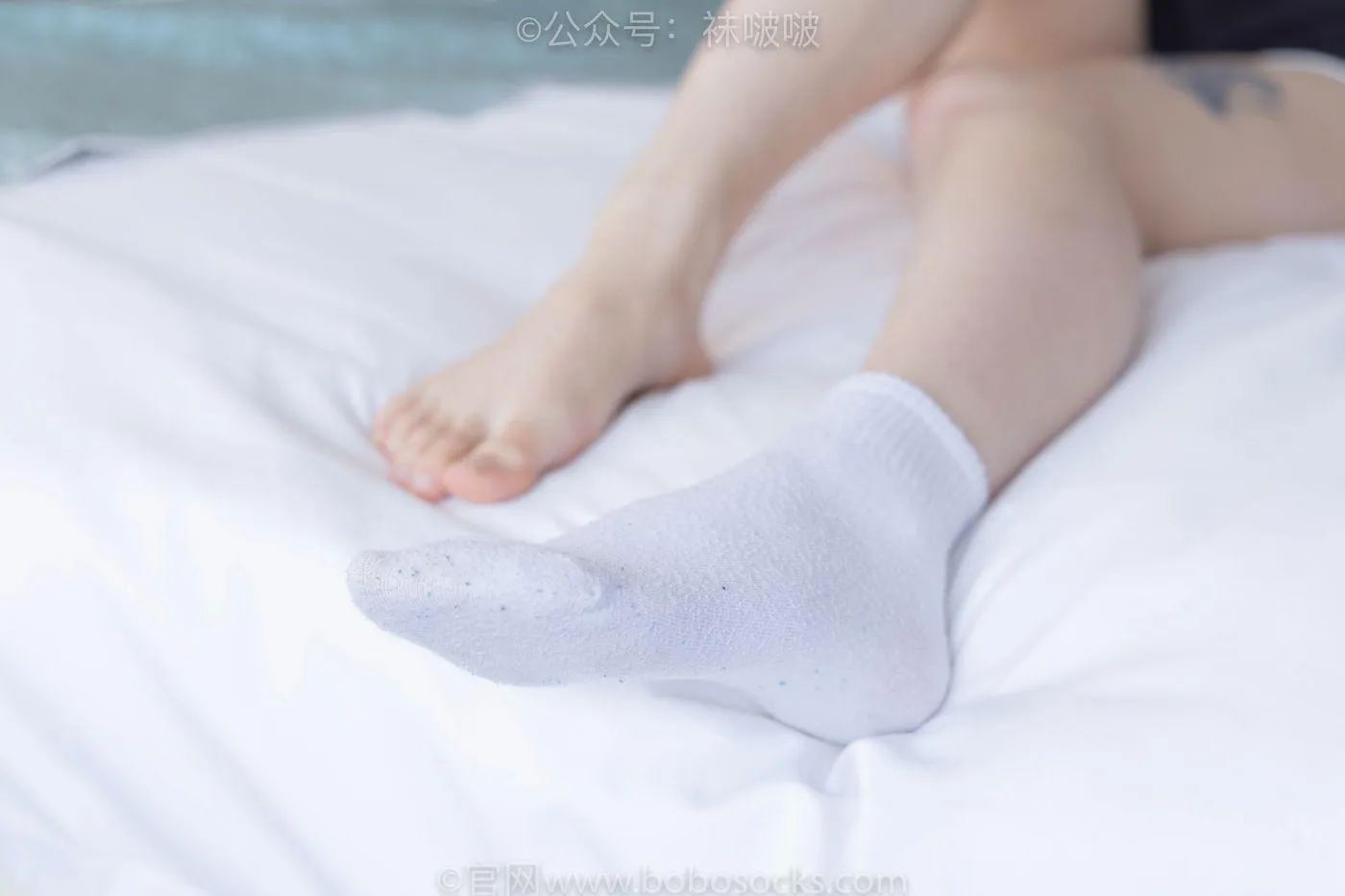 [BoBoSocks袜啵啵]NO.084 苏苏-运动鞋、日常所穿白棉袜、裸足 [140P]插图9